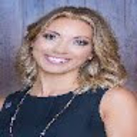 Nicole Tscherneff - Poshmark Profile Picture of Nicole Tscherneff (@ntscherneff) on Poshmark