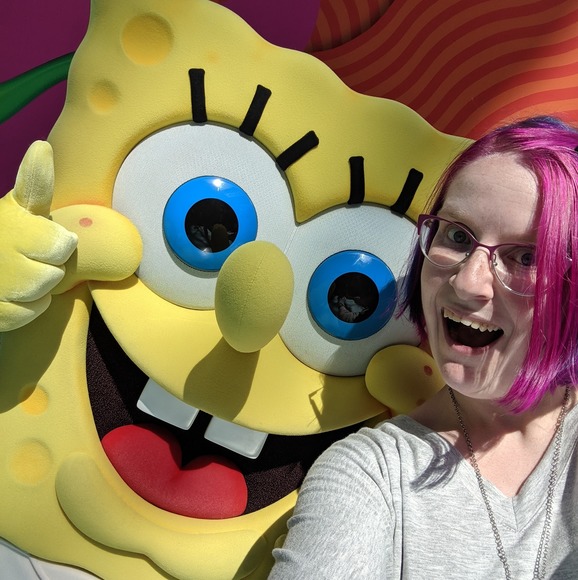 Profile Picture of Robin Parker (@robinbunting) on Poshmark