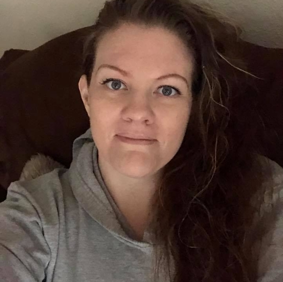 Profile Picture of Danielle Piel holden (@dcheri18) on Poshmark