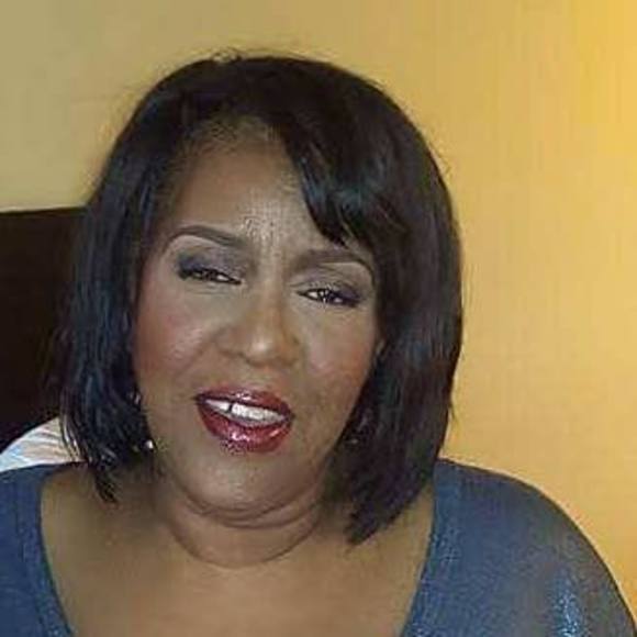 Profile Picture of Minnie Rolark (@minnierolark) on Poshmark