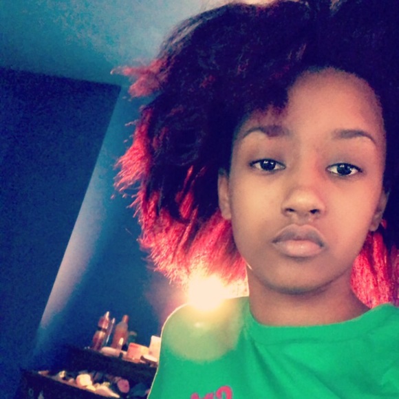 Profile Picture of Dominique Gressman (@beloved0971) on Poshmark