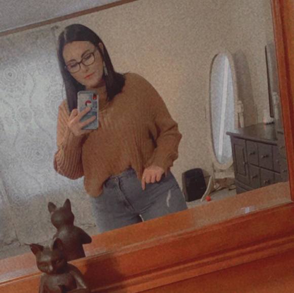 Profile Picture of Tessa Mccormick (@tessarenee15) on Poshmark