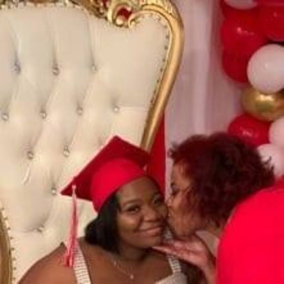 Profile Picture of Kendrasweetassugar Cain (@kcain40) on Poshmark