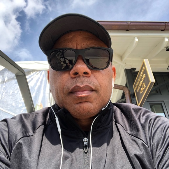 Profile Picture of James Glen (@dchvacguy) on Poshmark