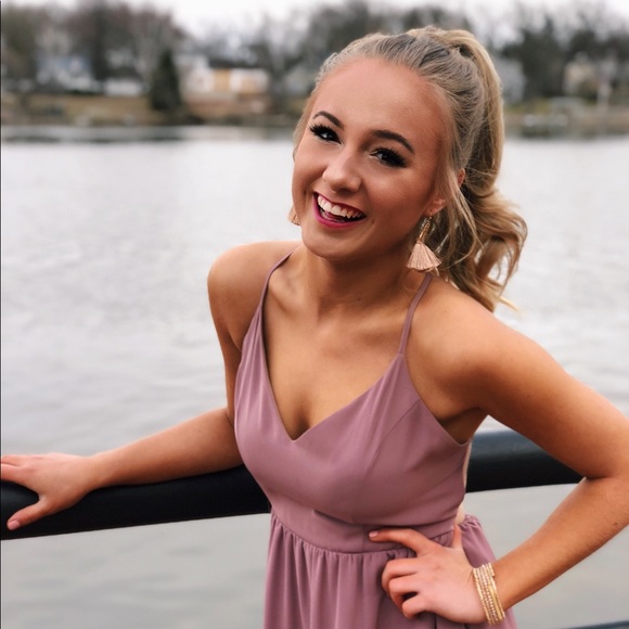 Profile Picture of Krista Kemppainen (@kristasue109) on Poshmark