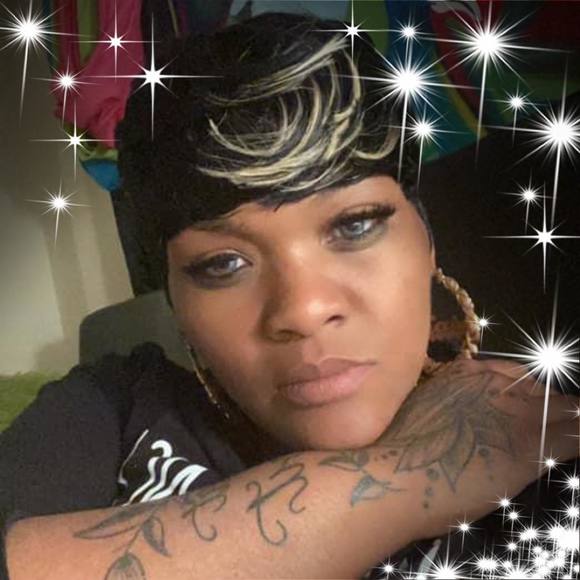 Profile Picture of Simone Rogers (@simonerogers234) on Poshmark
