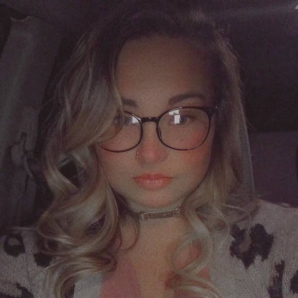 Profile Picture of Ashley Shipp (@61nerd) on Poshmark