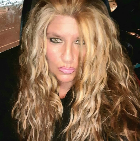 Dawn Carlucci - Poshmark Profile Picture of Dawn Carlucci (@dawngravina) on Poshmark