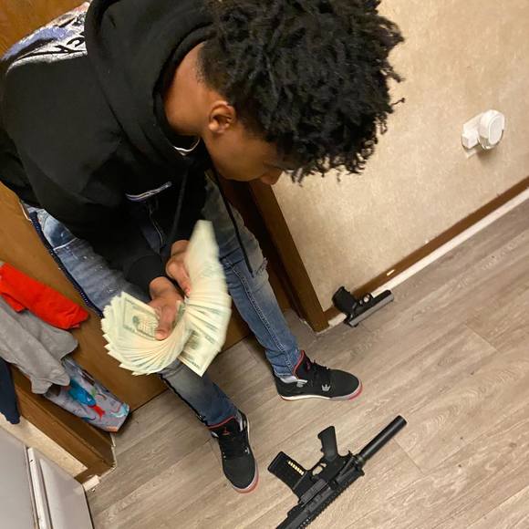 Profile Picture of Braindead Juju (@braindeadjuju) on Poshmark