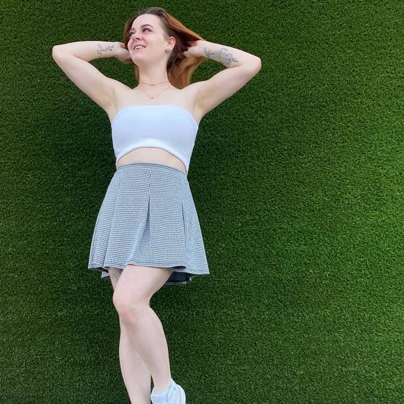 Profile Picture of Dani Owen (@dowen047) on Poshmark
