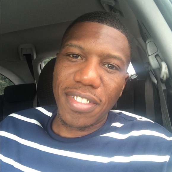 Profile Picture of Ernest Dixon (@mickeythakidd) on Poshmark