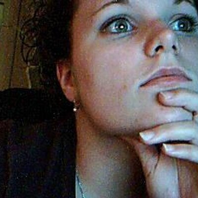 Profile Picture of Amanda Irvin (@mandyirvin) on Twitter