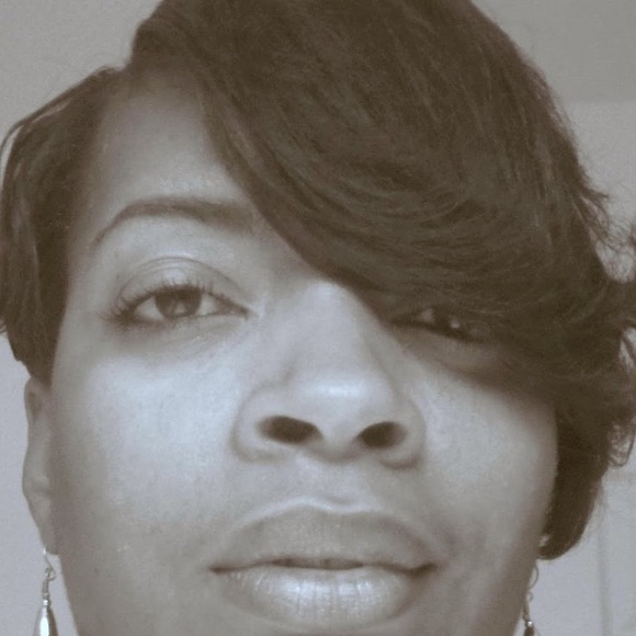 Profile Picture of Tatanisha Cousins (@2babiesc) on Poshmark