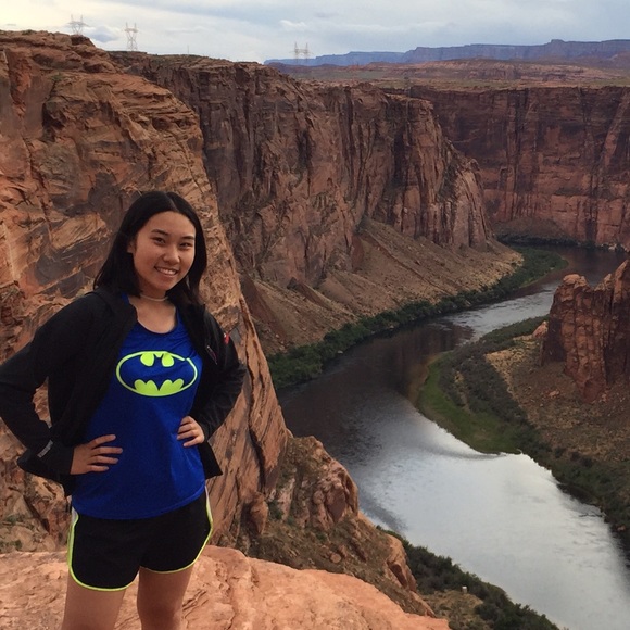 Profile Picture of May Wong (@mayvelous) on Poshmark