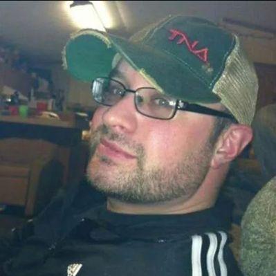 Profile Picture of Jamie Charboneau (@JCharb2k15) on Twitter