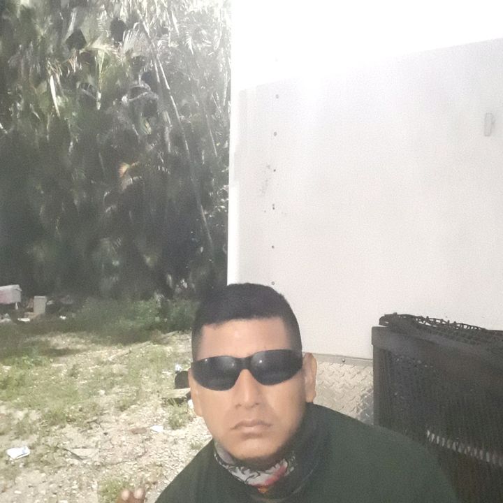 Profile Picture of andres24yrs (@andrepascual24) on Tiktok