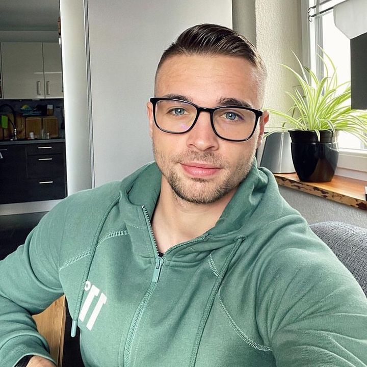 Profile Picture of Robin hecker (@robinhecker7) on Tiktok