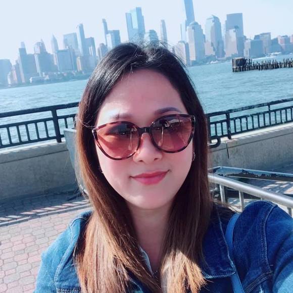 Profile Picture of Ngoc Dinh (@ivydanny14) on Poshmark