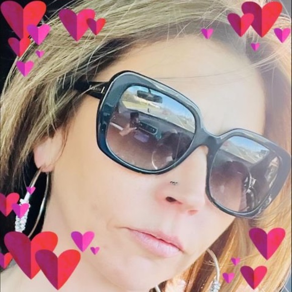 Profile Picture of Amanda Nora (@amanda_nora) on Poshmark