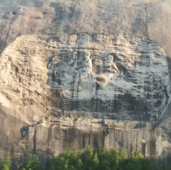 Profile Picture of Romico Caughman (@fundingmydream) on Poshmark