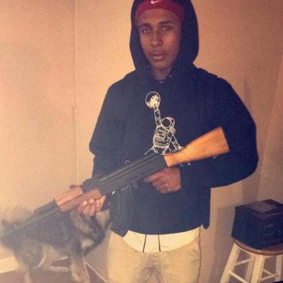 Profile Picture of Tyler Foreman (@tyler2795) on Poshmark