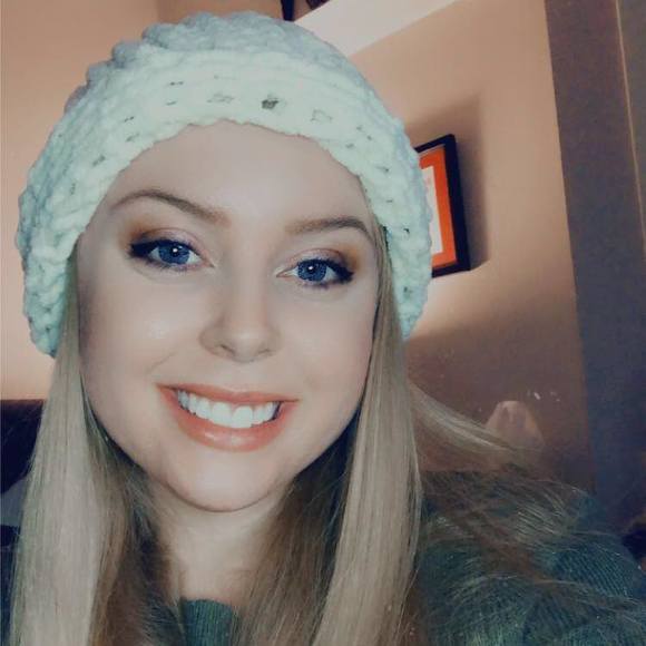 Profile Picture of Marina Hosley (@dqmina) on Poshmark