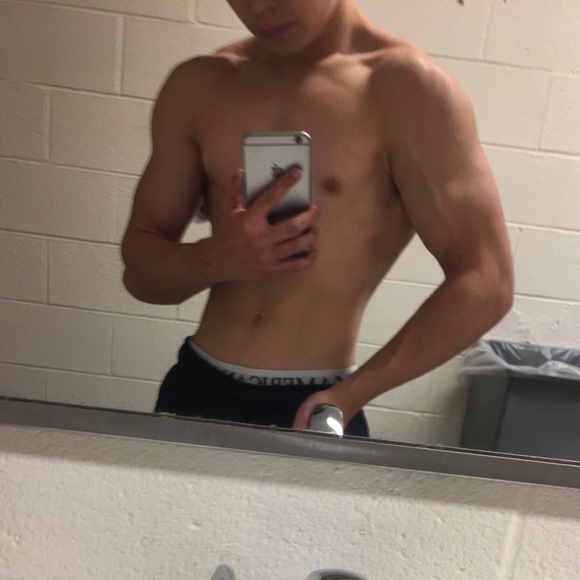 Profile Picture of Brady Coykendall (@brady218) on Poshmark