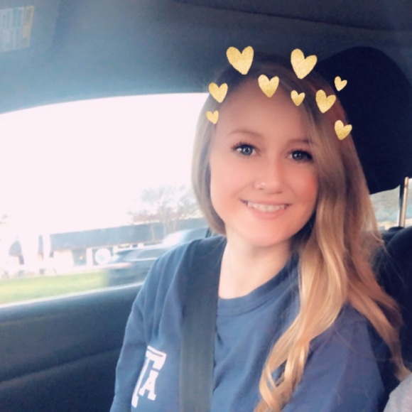 Profile Picture of Brittany Teakell (@teakell) on Poshmark