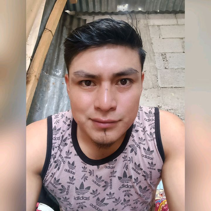 Profile Picture of Byron.che (@byronche_osm) on Tiktok