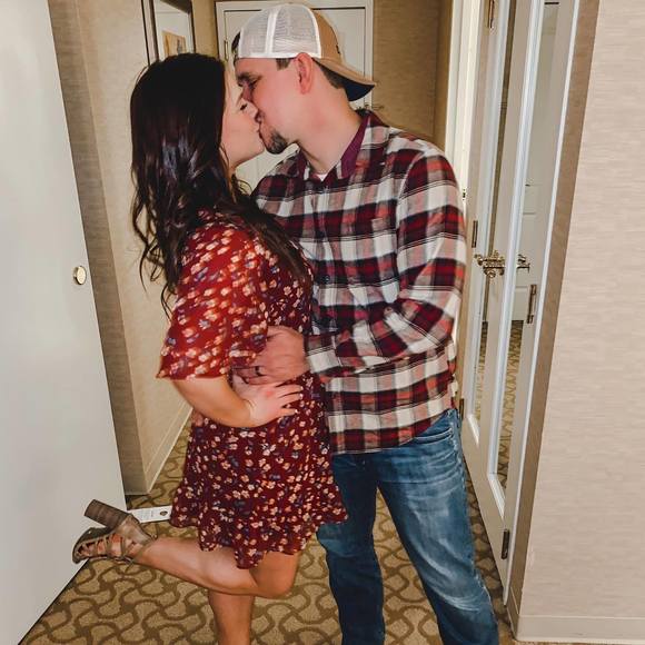 Profile Picture of Michael Pelfrey (@michael_pelfrey) on Poshmark