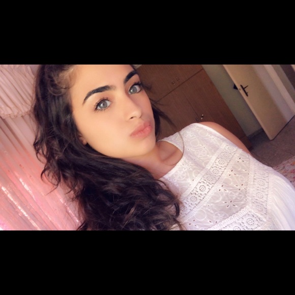 Profile Picture of Leena Mashni (@leena15_) on Poshmark
