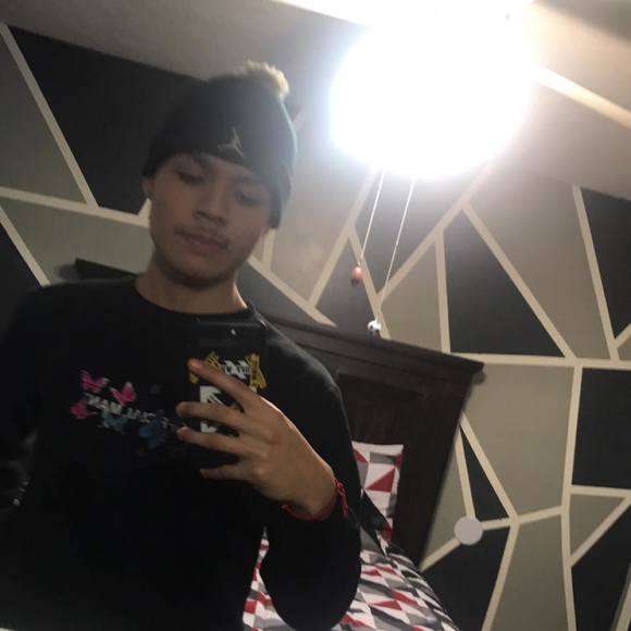 Profile Picture of Armando Sanchez (@armandosanch372) on Poshmark