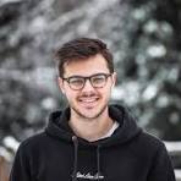 Profile Picture of Stamatios Pantelis (@stamatios598976) on Poshmark