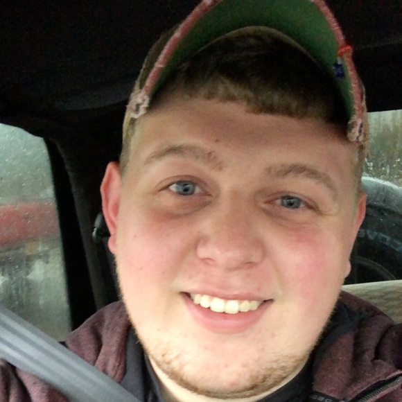 Profile Picture of Matthew Gilliam (@freebird345) on Poshmark