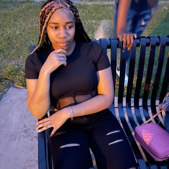 Profile Picture of Tashauna Lambert (@tashaunalambert) on Poshmark