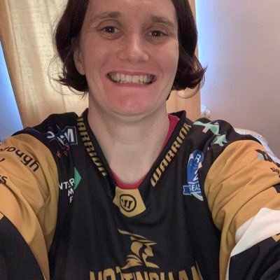 Profile Picture of Kelly 🐱🏒🖤💛🌈 (@hackers1k) on Twitter