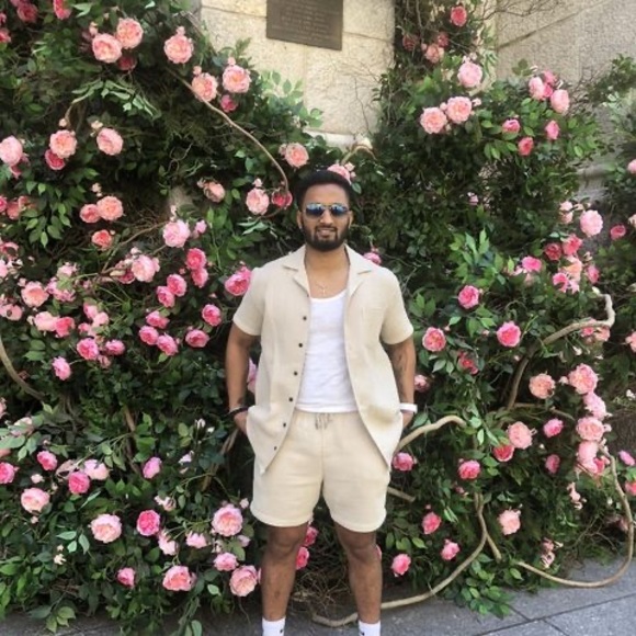 Profile Picture of Joshua Pinto (@pinto1697) on Poshmark