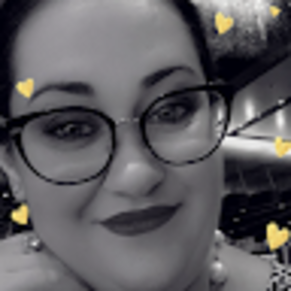 Profile Picture of Erkida Zervaska (@erizervaska) on Poshmark