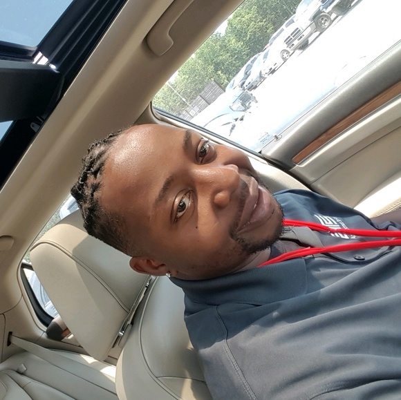 Profile Picture of Tim Keyes (@timbotwice) on Poshmark