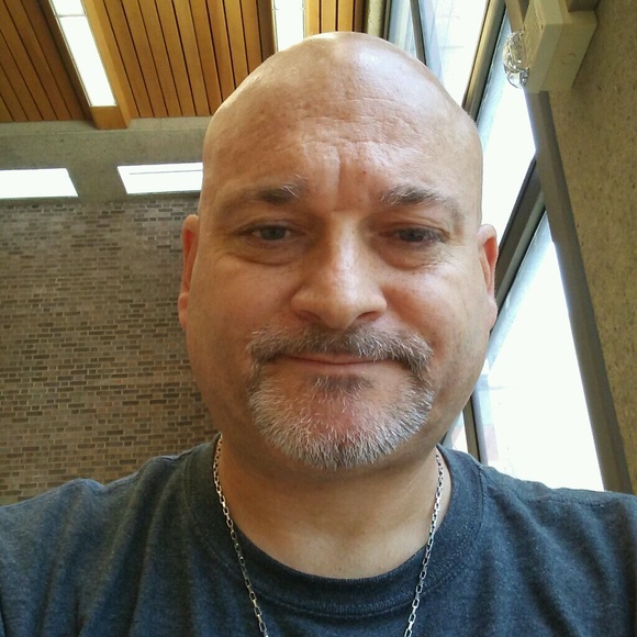 Profile Picture of Kevin Dockery (@cuzz44) on Poshmark