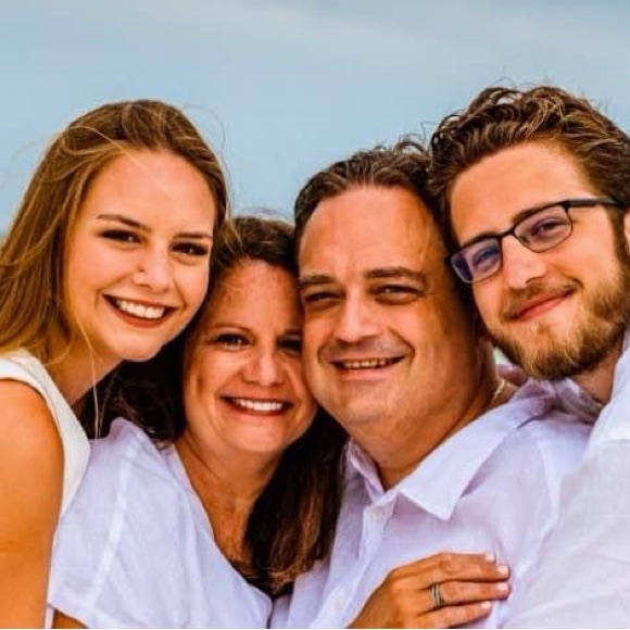 Profile Picture of Tabitha Raggio (@tabitha_raggio) on Poshmark