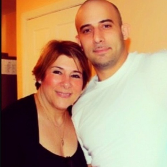 Profile Picture of Gladys Herreros (@gladh) on Poshmark