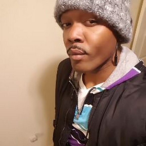 Profile Picture of Richard Bailey (@richb8779) on Poshmark