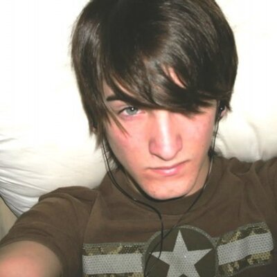 Profile Picture of Gabe Vincent Larson (@SkaterVincent) on Twitter