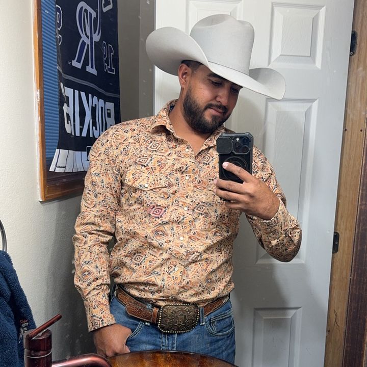 Profile Picture of Aaron Corral (@aaroncorral25) on Tiktok