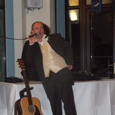 Profile Picture of Ian Clements (@djCLEMSKI) on Twitter
