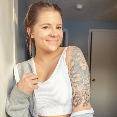 Profile Picture of Mackenzie (@kenz_swihart) on Twitter