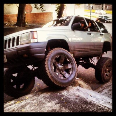 Profile Picture of Jean (@JeanQueso) on Twitter