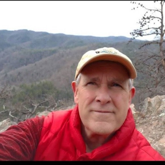 Profile Picture of Thomas Olson (@thomasol039) on Poshmark