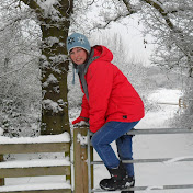 Profile Picture of Jill Clarke (@CLARMCHL) on Youtube